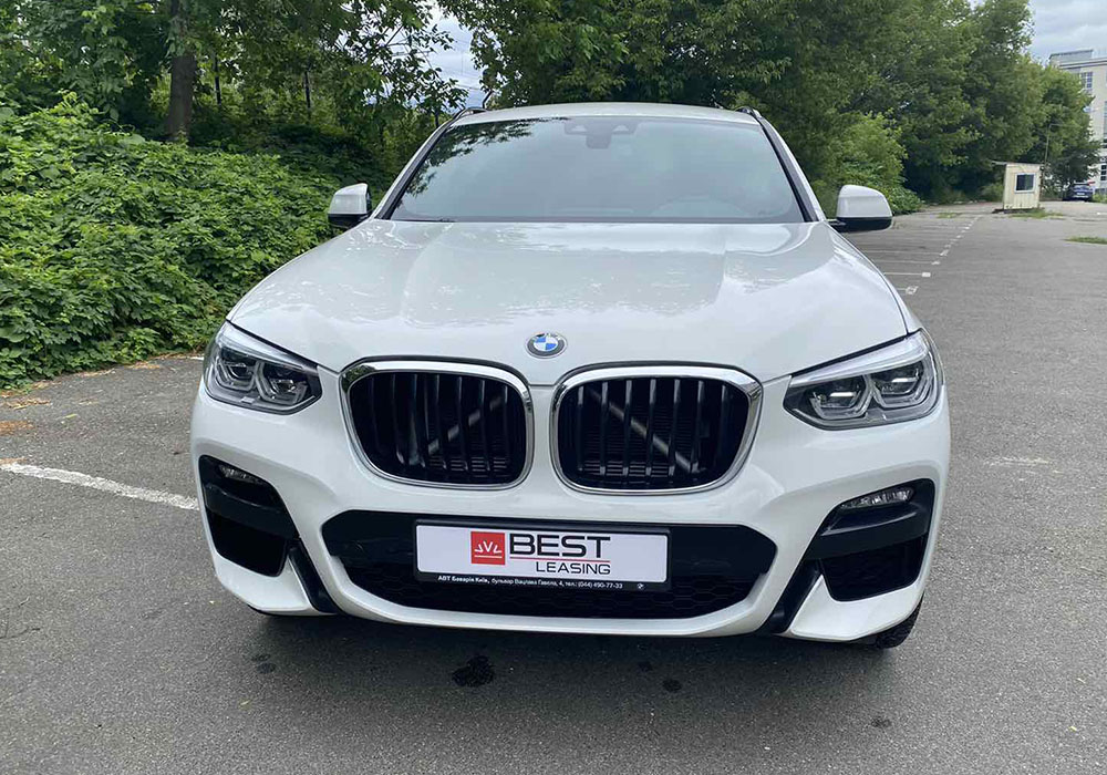 Легковой автомобиль BMW