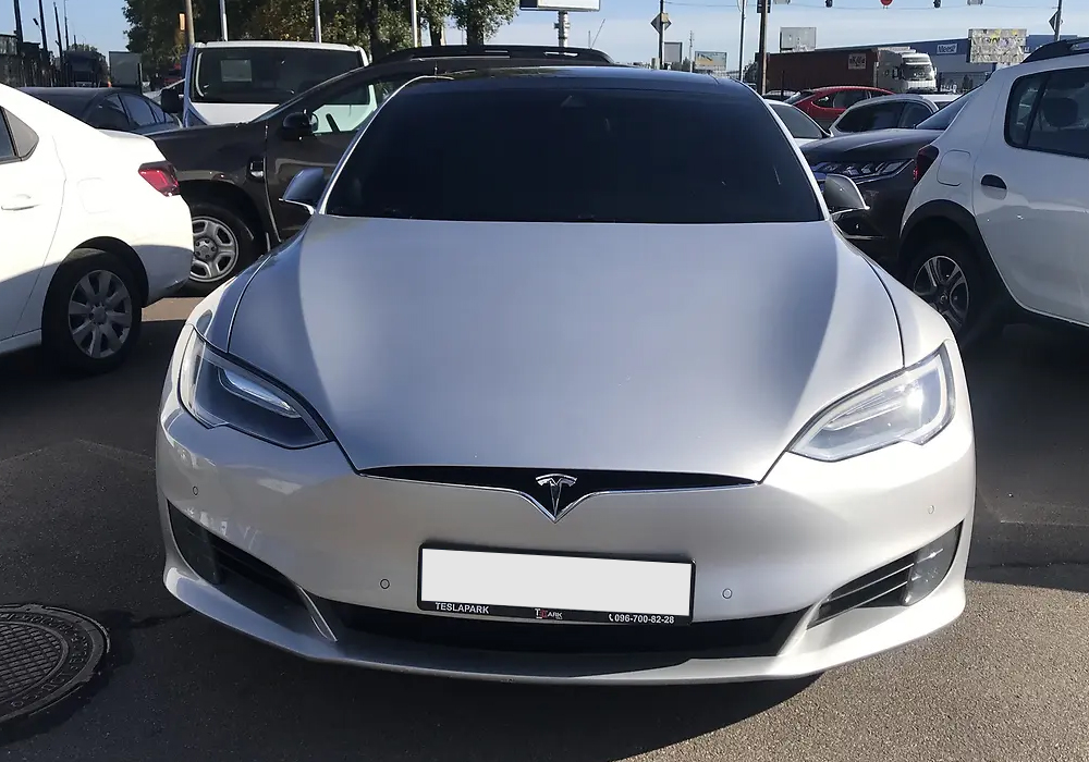 Легковой автомобиль Tesla Model S 2016