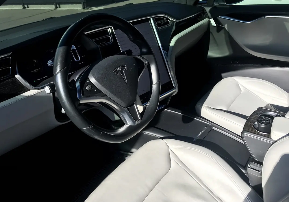 Легковий автомобіль Tesla Model S 2016 - Фото 5
